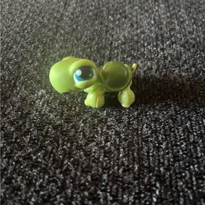 Littlest pet shop turtle